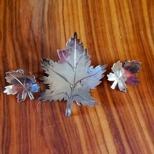Vintage 60's Maple Leaf Sterling Broch earrings set Unsigned